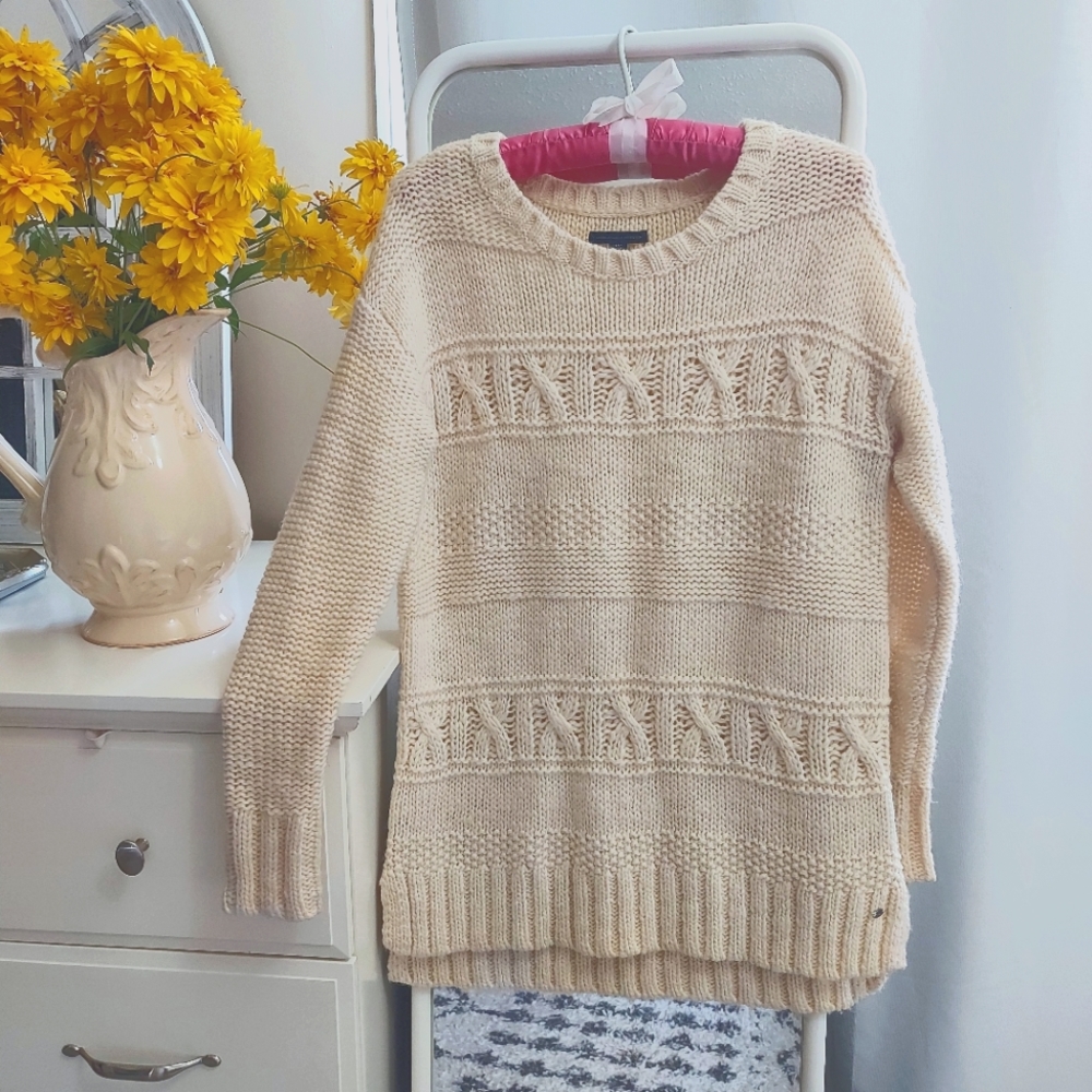 American Eagle cozy‎ sweater